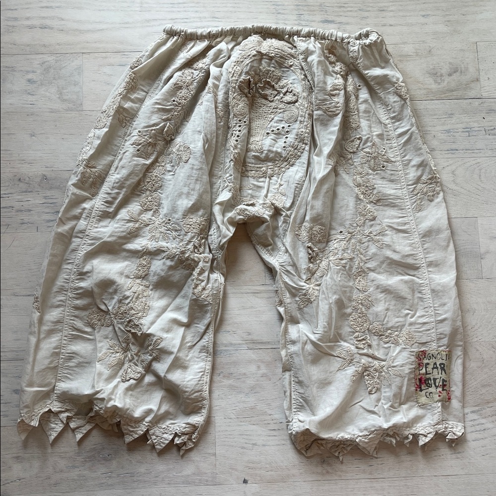 Magnolia Pearl Cream Embroidered Pants - Picture 6 of 8